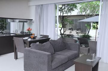 Sunset Mansion Aparthotel 4*