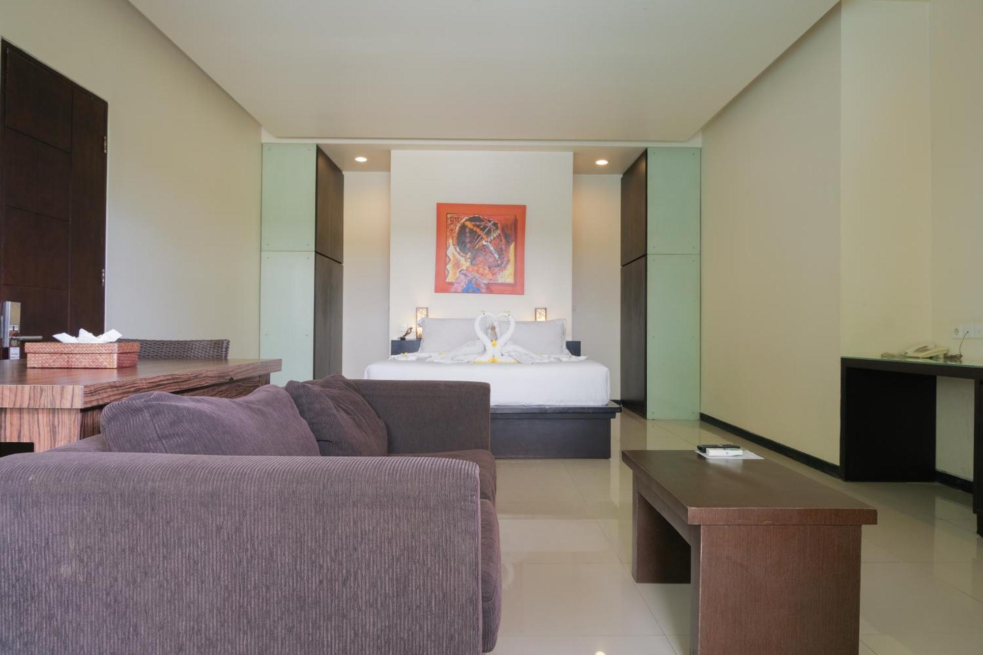 Sunset Mansion Aparthotel 4*