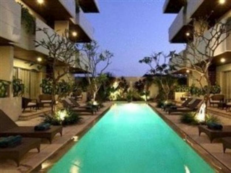 Sunset Mansion Aparthotel