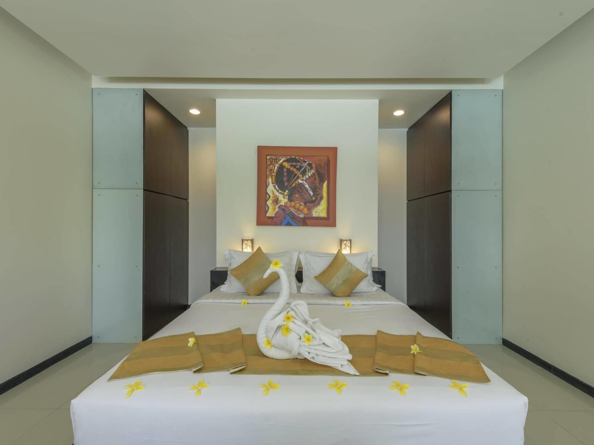 Sunset Mansion Aparthotel