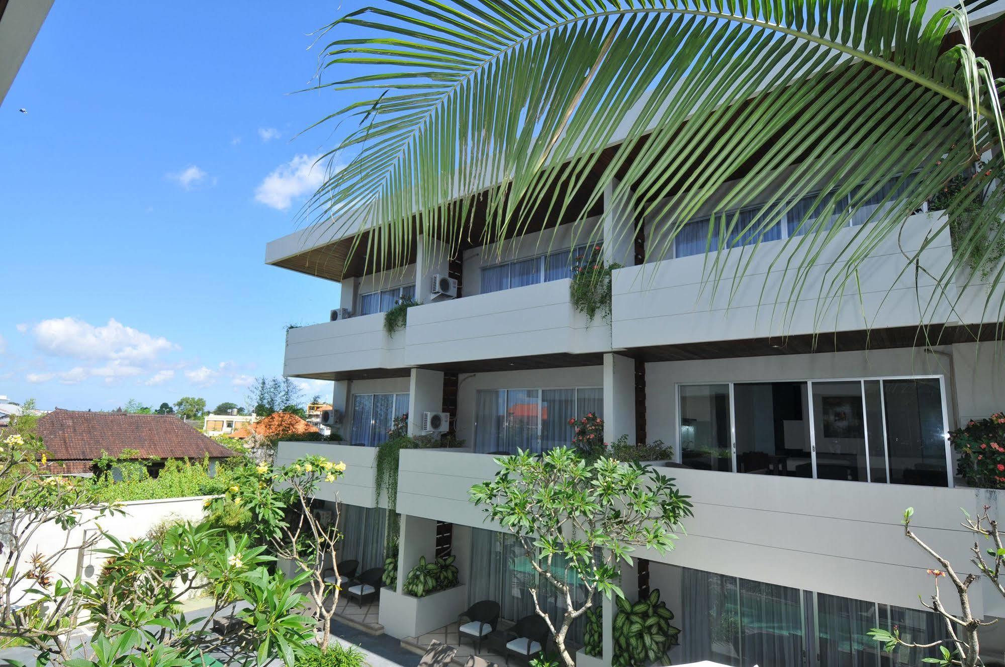 Sunset Mansion Aparthotel